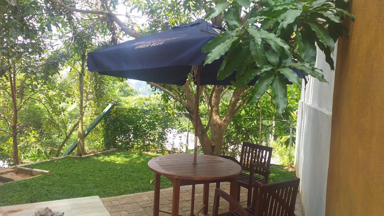 Crown Hills Kandy Inn Zewnętrze zdjęcie
