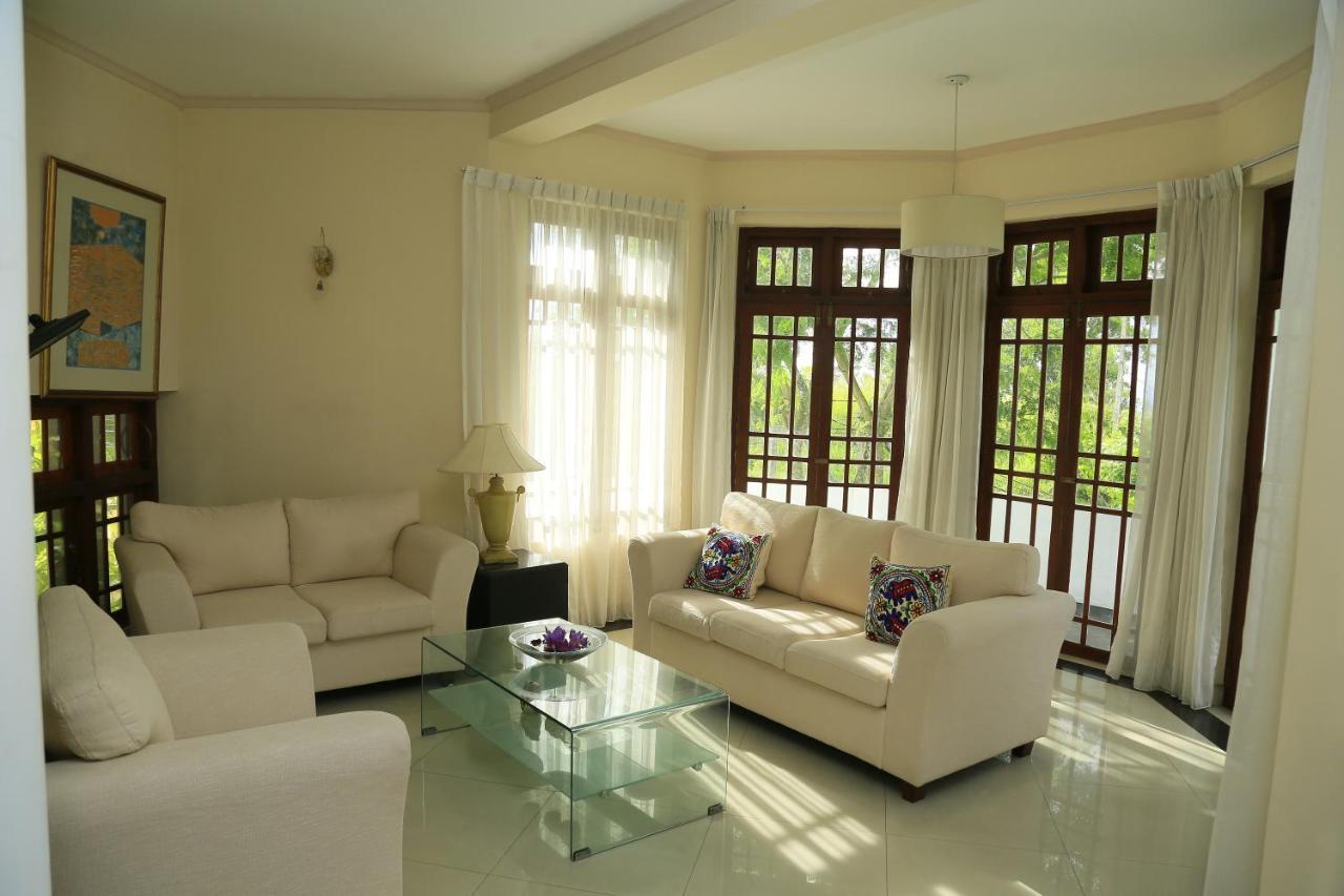 Crown Hills Kandy Inn Zewnętrze zdjęcie