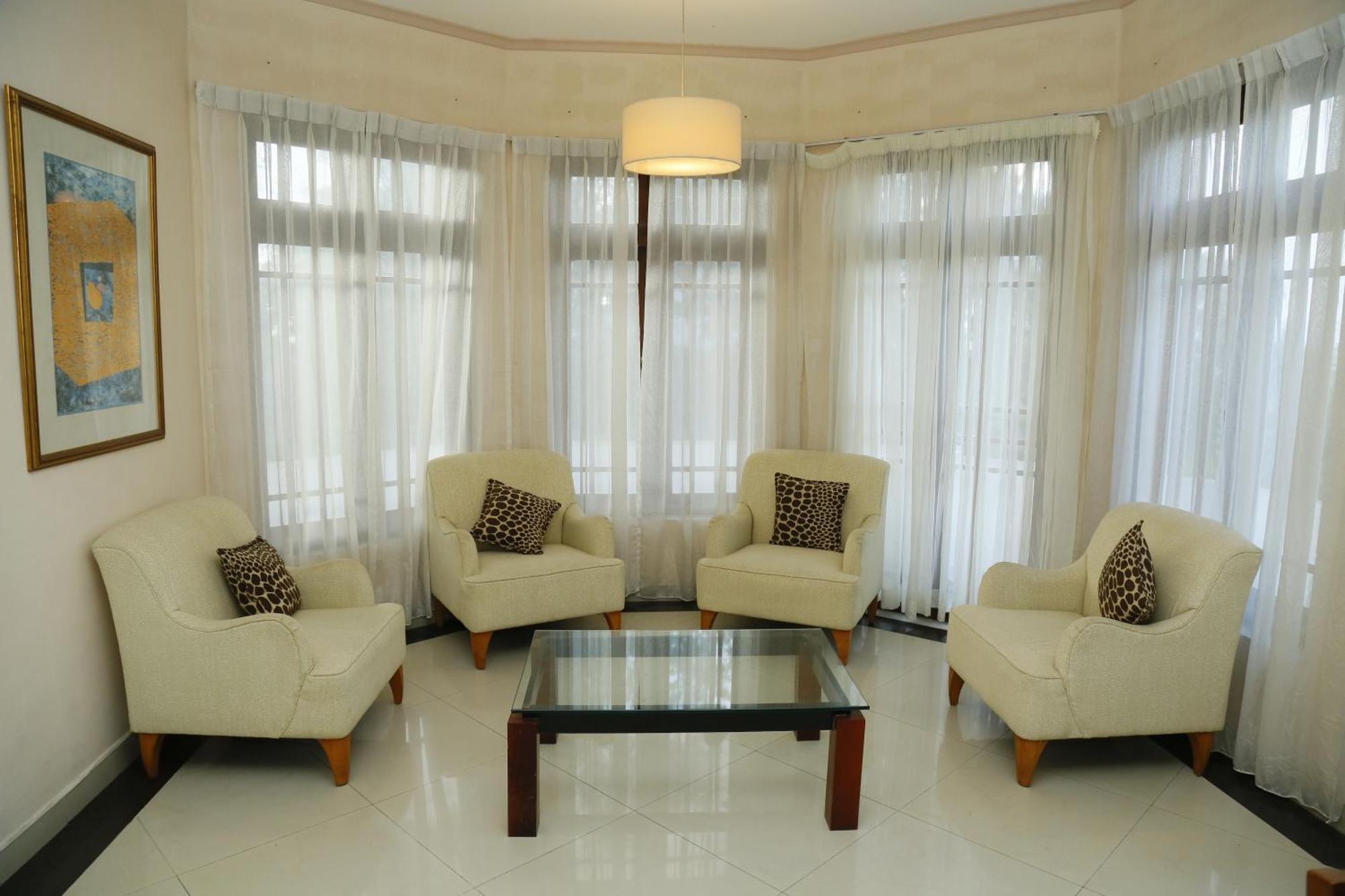 Crown Hills Kandy Inn Zewnętrze zdjęcie