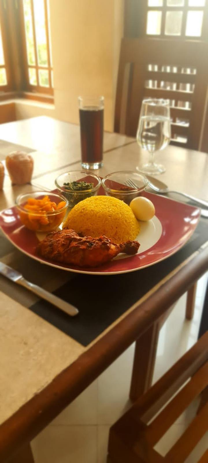 Crown Hills Kandy Inn Zewnętrze zdjęcie