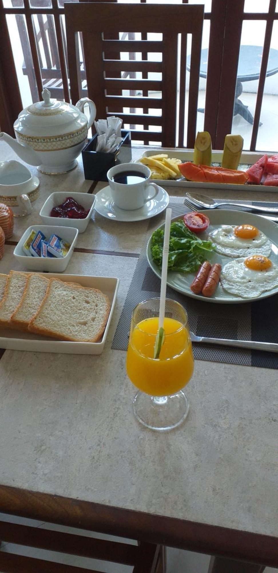 Crown Hills Kandy Inn Zewnętrze zdjęcie